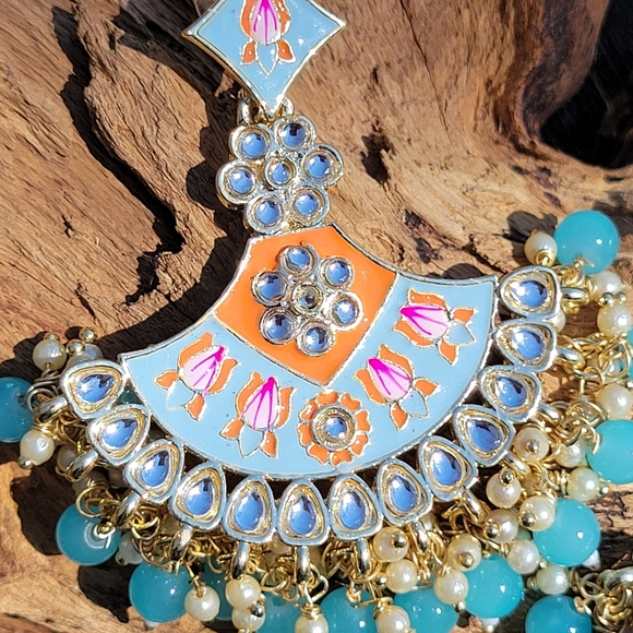 Gorgeous Handpainted Fun Bead Crystal Embellished Earrings - Picture 6 of 6